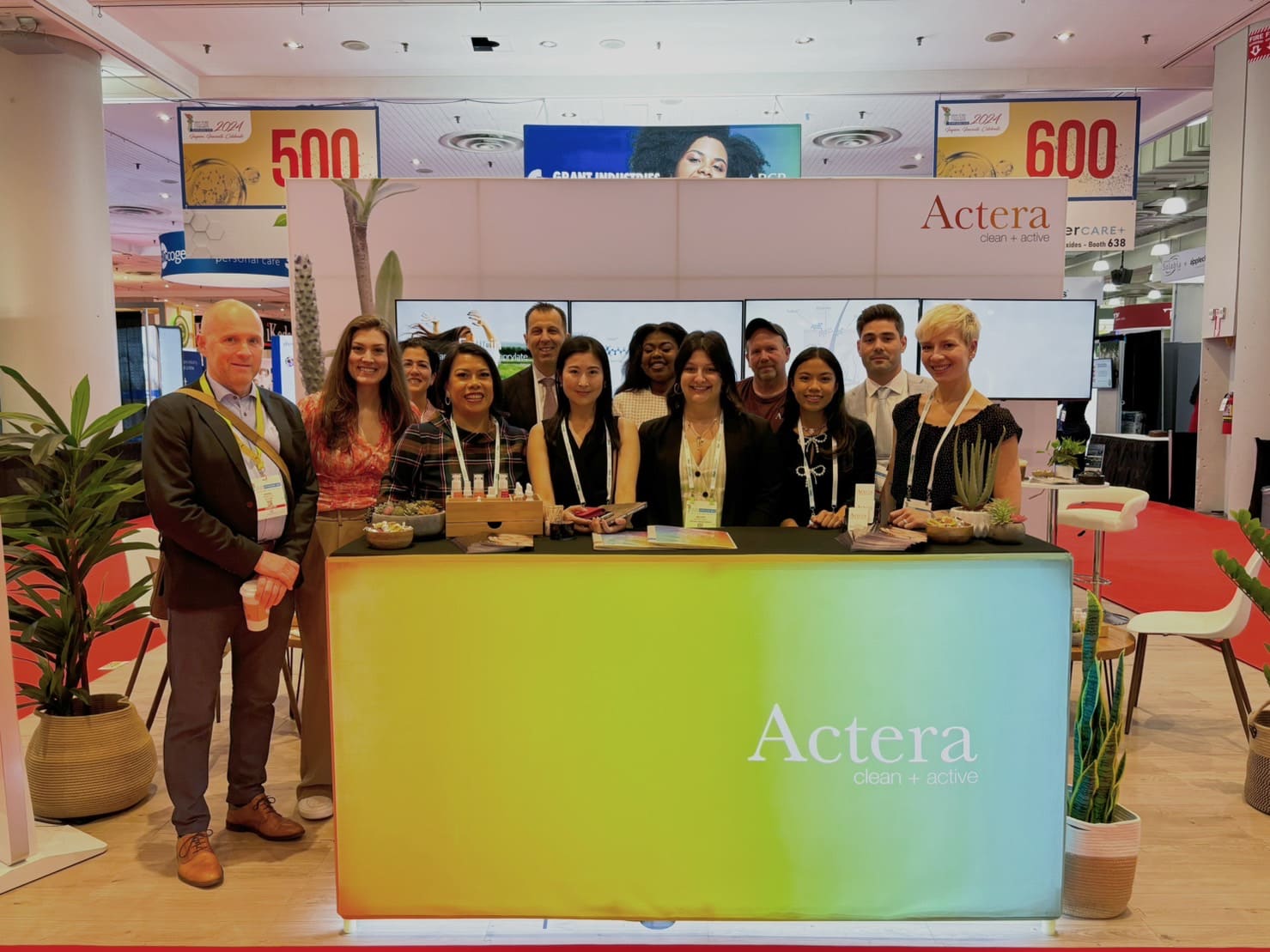 NYSCC में पहला दिन मुख्य बिंदु: Hi-Q और Actera ने नवोन्मेषी समुद्री सामग्री प्रदर्शित की